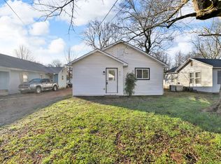 813 Curtis St, Paris, TN 38242