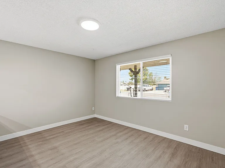 1867 E Alameda Dr — Photo 12