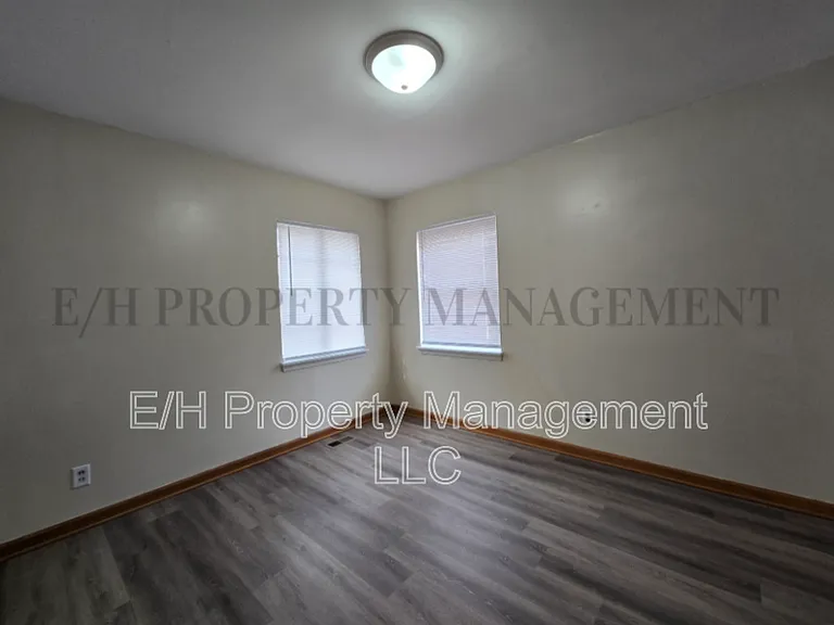 724 S Hunter St — Photo 7