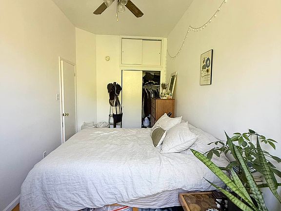 5th image of 66 W 69th St APT 4F