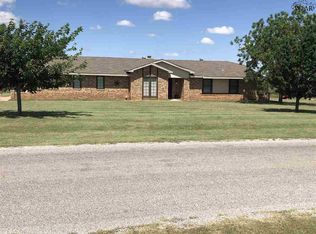 1600 Quail Valley Rd, Iowa Park, TX 76367