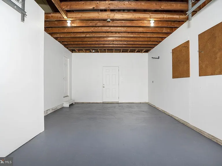 107 Washington Ave — Photo 16