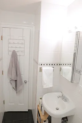 Rented by BLU Real Estate | media 16