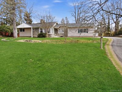 11 Levon Lane, Miller Place, NY, 11764