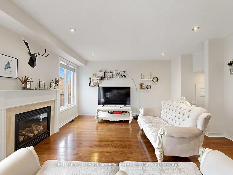 72 Staglin Ct — Photo 2