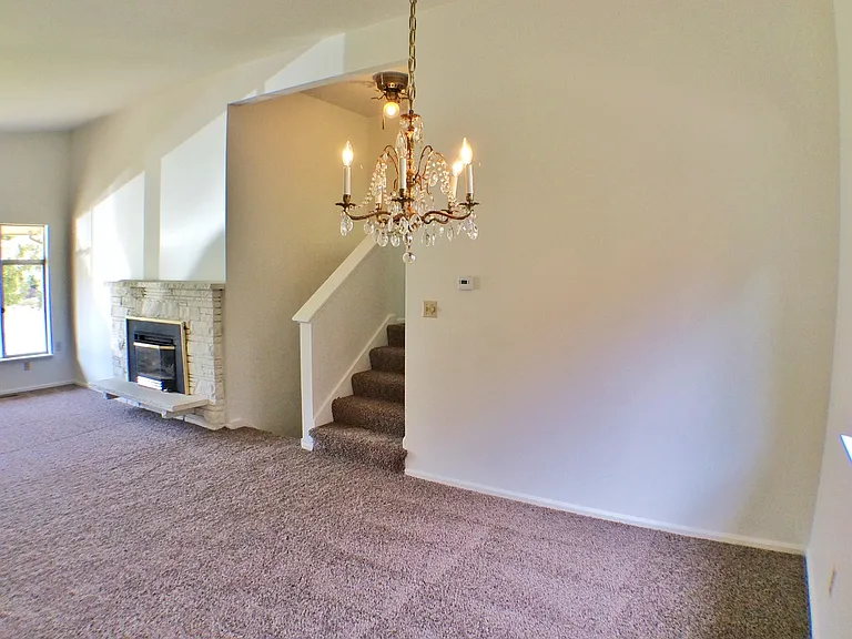 15220 NE 3rd Pl — Photo 7