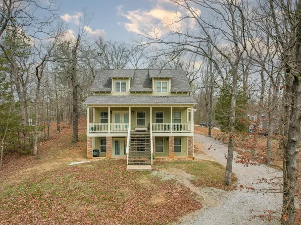 2120 Marina Loop Dr, Perryville, MO 63775