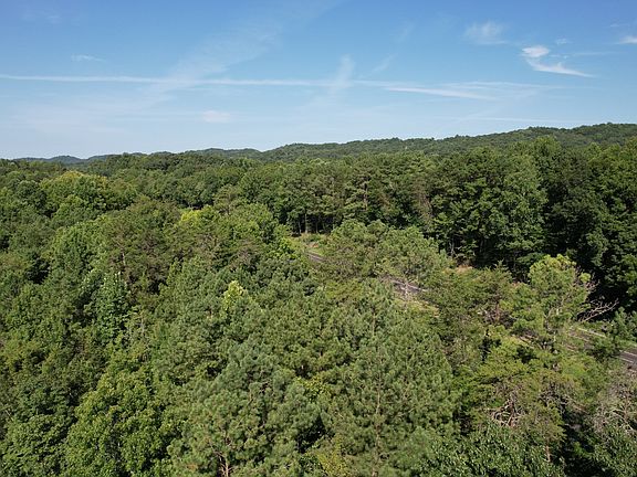 3rd image of 565 Valley Loop