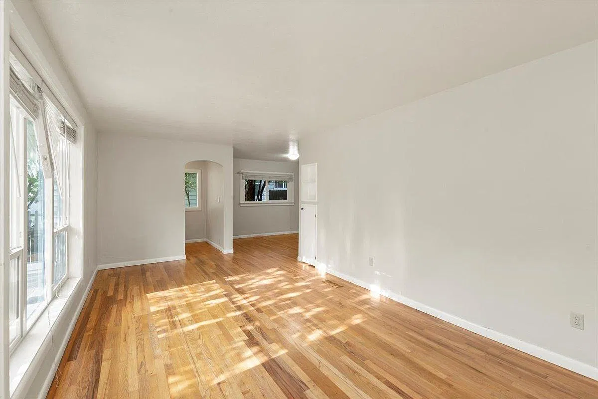 3 bed, 1800 sqft, $2,395 — Photo 3