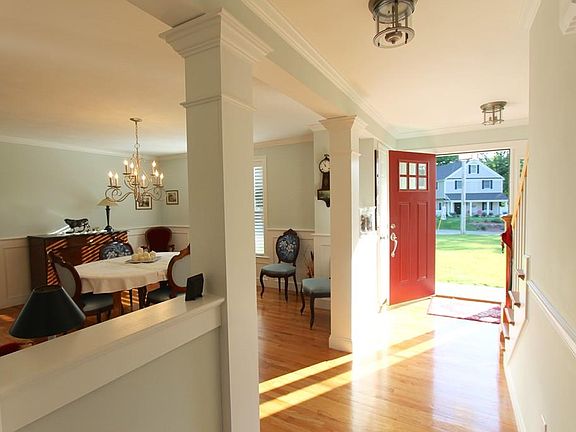 3rd image of 8 Dewhirst St