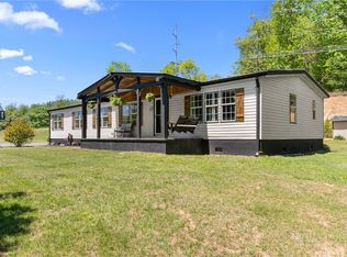152 Pioneer Rdg, Sparta, NC 28675