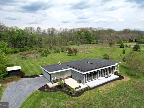 4th image of 245 Meredith Ln