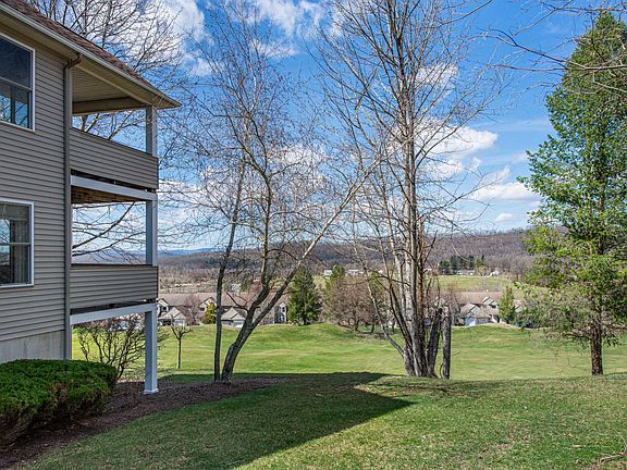 3rd image of 39 Bourne Cir #39