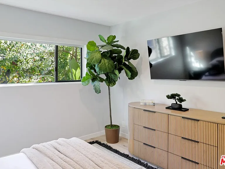 7300 Franklin Ave #346 — Photo 11