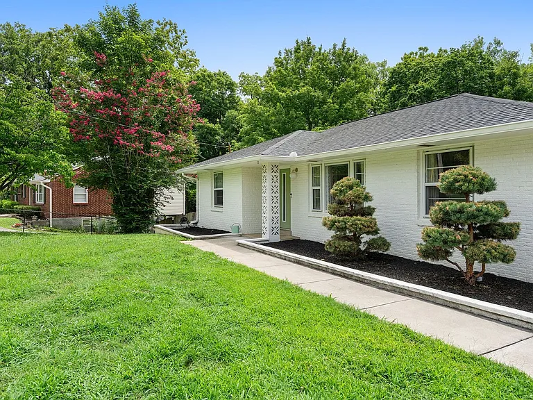 3363 Mimosa Dr — Photo 5
