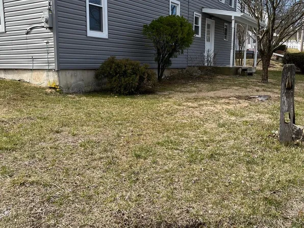 224 N Galen Hall Rd, Wernersville, PA 19565