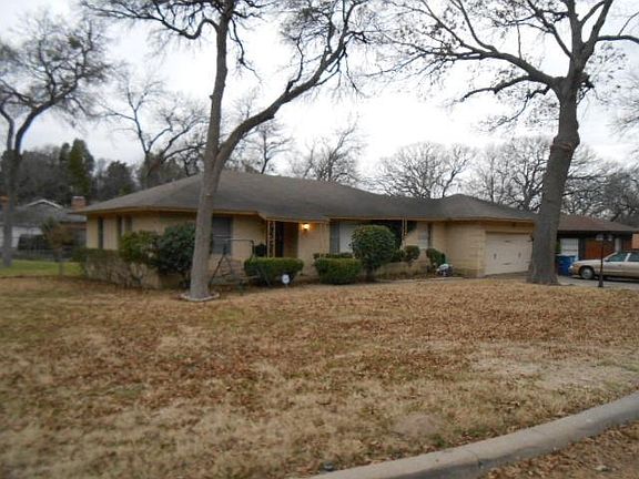 3rd image of 7430 Claymont Dr