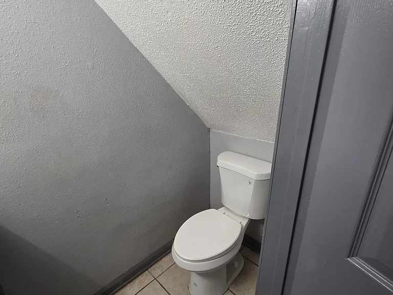7831 Sail St — Photo 18