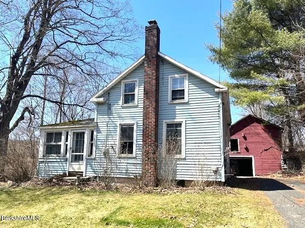 17 Swamp Rd, West Stockbridge, MA 01266