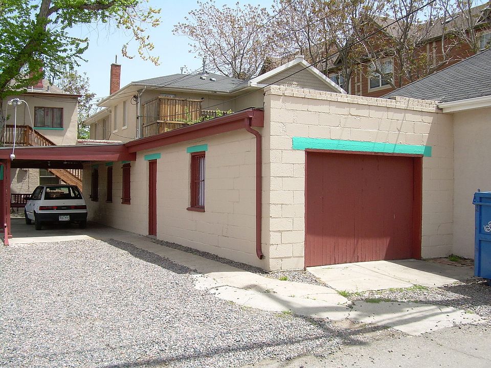 1 Car Garage, Carport, Off-Street Pkg