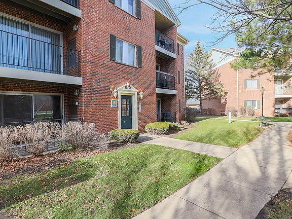 2nd image of 1522 N River West Ct APT 1B
