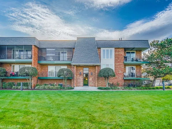 15711 S Sunset Ridge Ct #1S, Orland Park, IL 60462