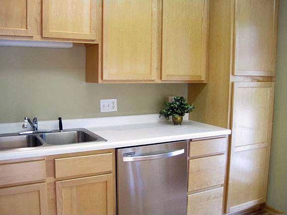 Nice Maple Kitchen Cabinets