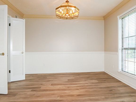 5th image of 3467 Josee Ln
