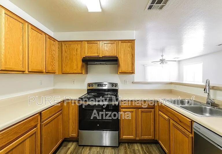1816 S 106th Ln — Photo 16