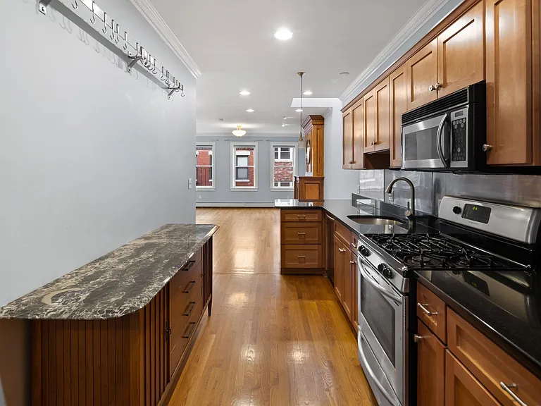 150 Salem St #4 — Photo 11