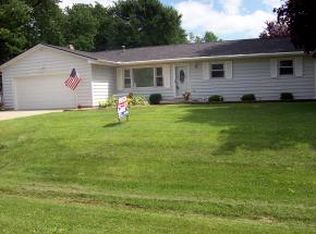 7 Gallagher, Warrensburg, IL 62573