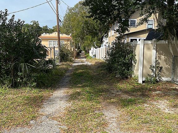 Alleyway 