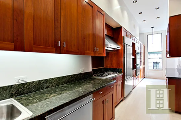 Rented by Halstead Real Estate | media 6