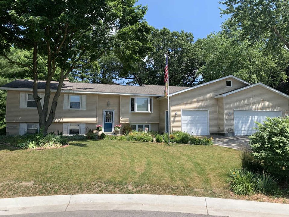 1st image of 2786 Sandalwood Ct NE