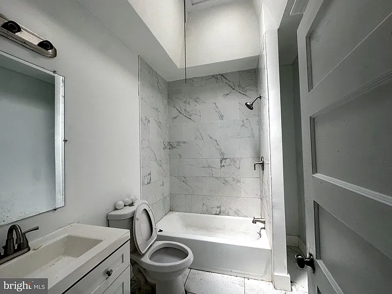 6226 Spruce St #2 — Photo 4
