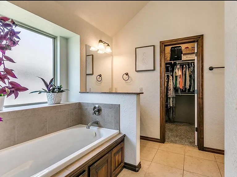 209 SW 172nd St — Photo 14