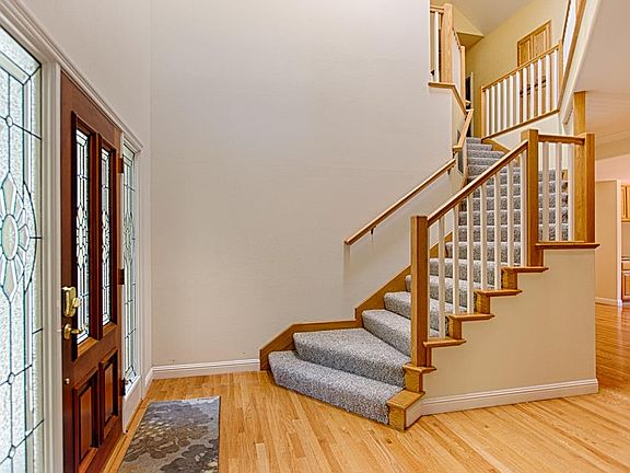 3rd image of 26 Taryn Ct