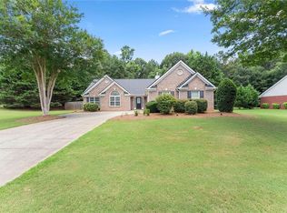 198 Blue Grass Dr, Jefferson, GA 30549