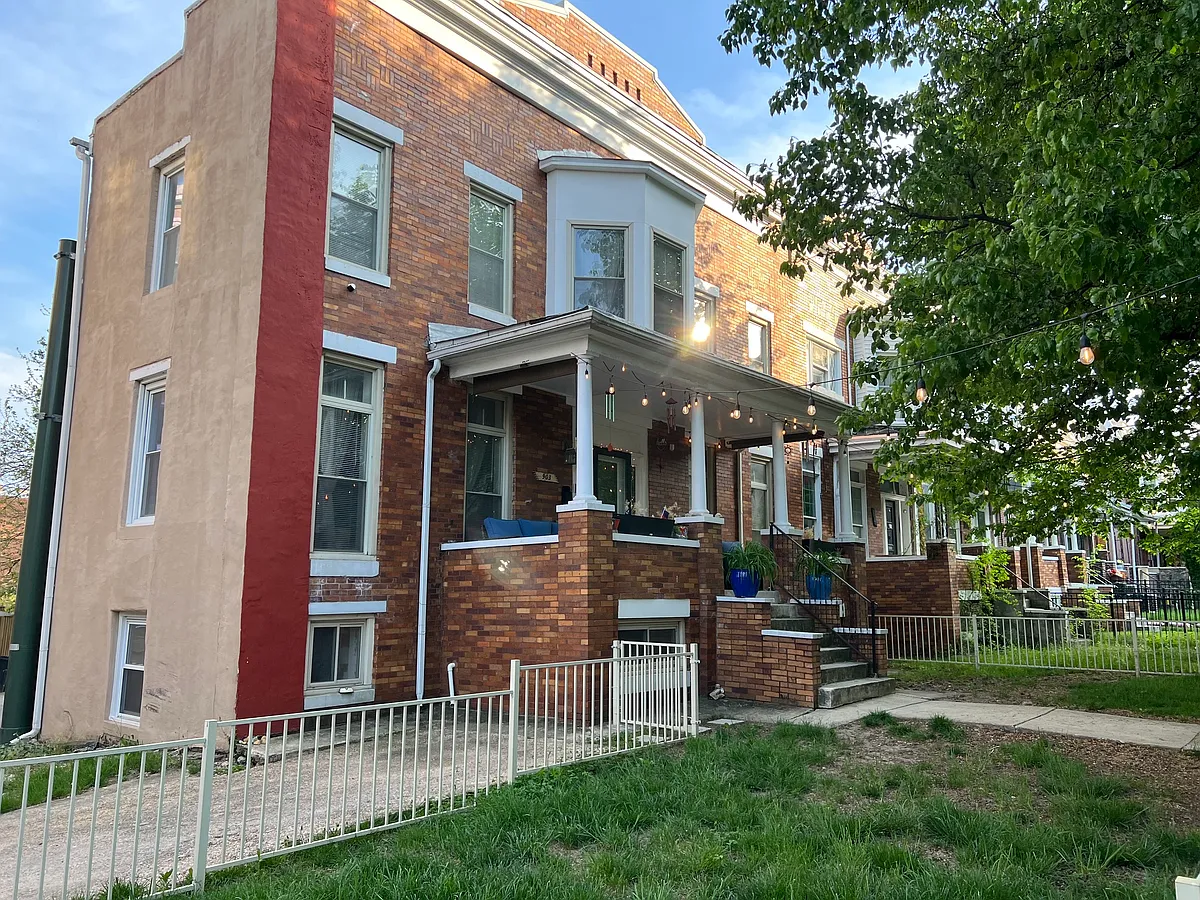 Building Photo - 903 Chauncey Ave