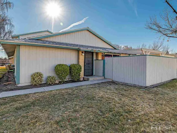 832 Mesa Ridge Dr, Sparks, NV 89434