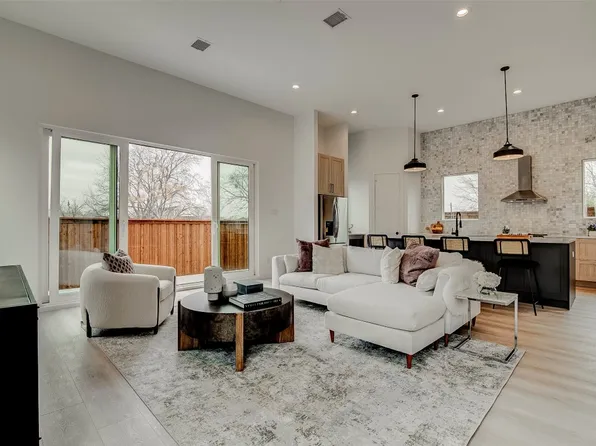 311 N Denver, Dallas, TX 75203