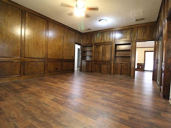 3rd image of 10127 Apple Creek Dr