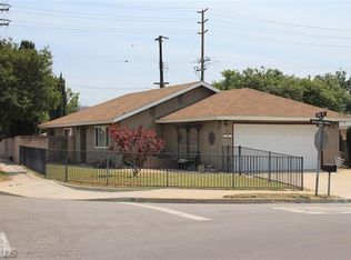 1090 Dennis Ave, Simi Valley, CA 93065