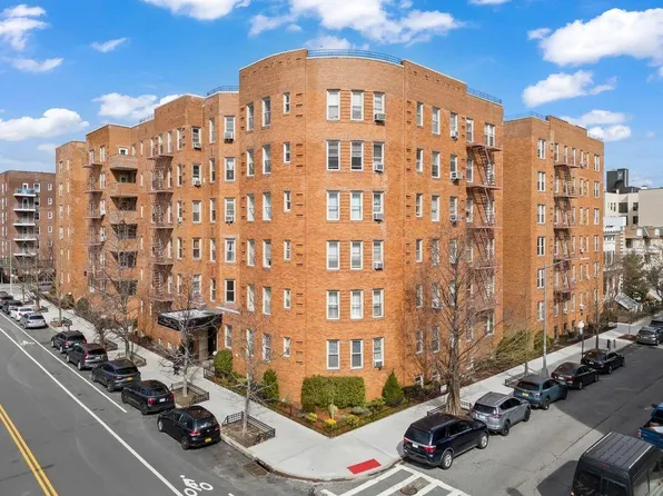 9437 Shore Road image 18 of 28