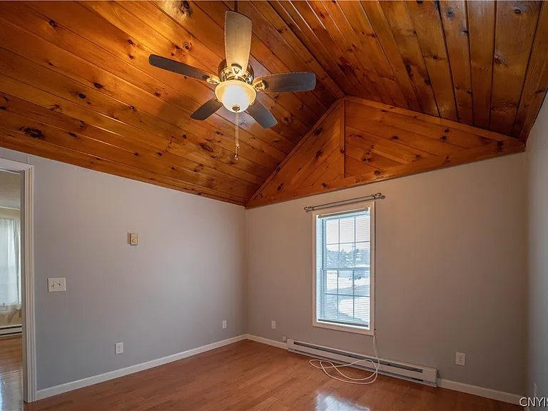 102 N Helmer Ave #3 — Photo 3