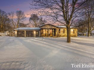 1000 N 3rd St, Greenville, MI