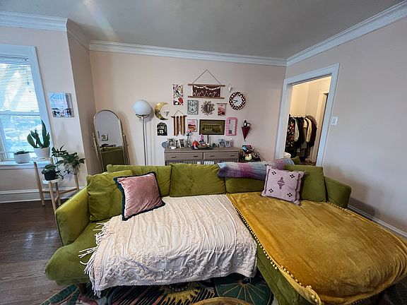 4th image of 6365 N Paulina St #3