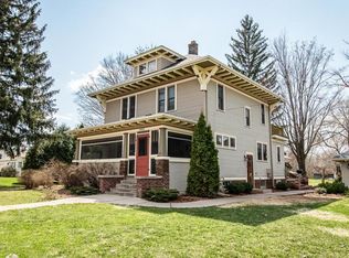 30300 Olinda Trl, Lindstrom, MN 55045