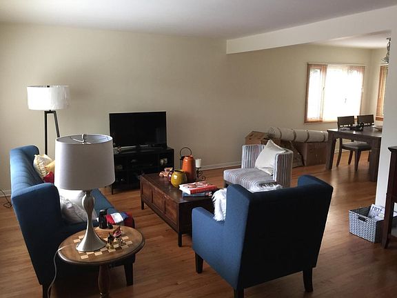 2nd image of 550 Ivy Ct