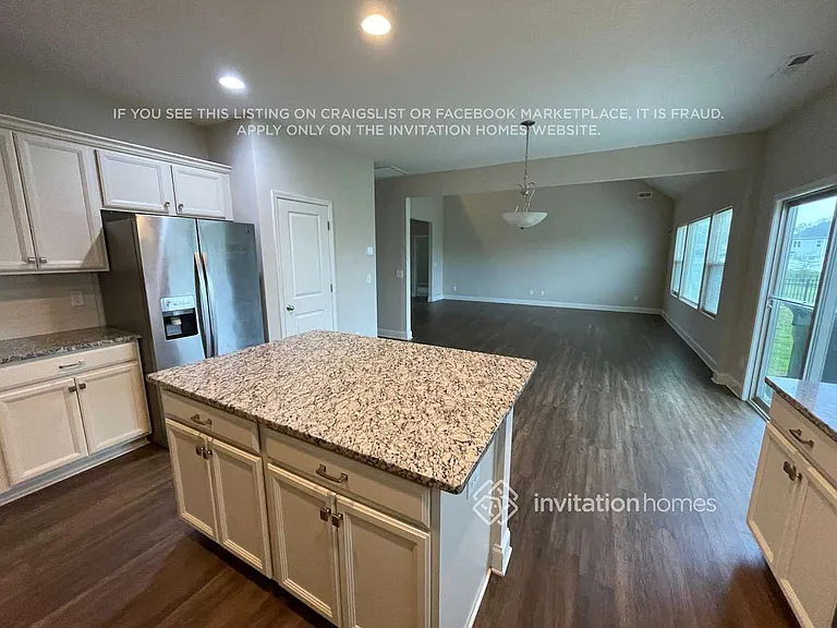 828 Richardson Way — Photo 4